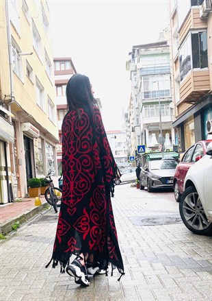 Kırmızı Desenli Püskül Detaylı Kimono